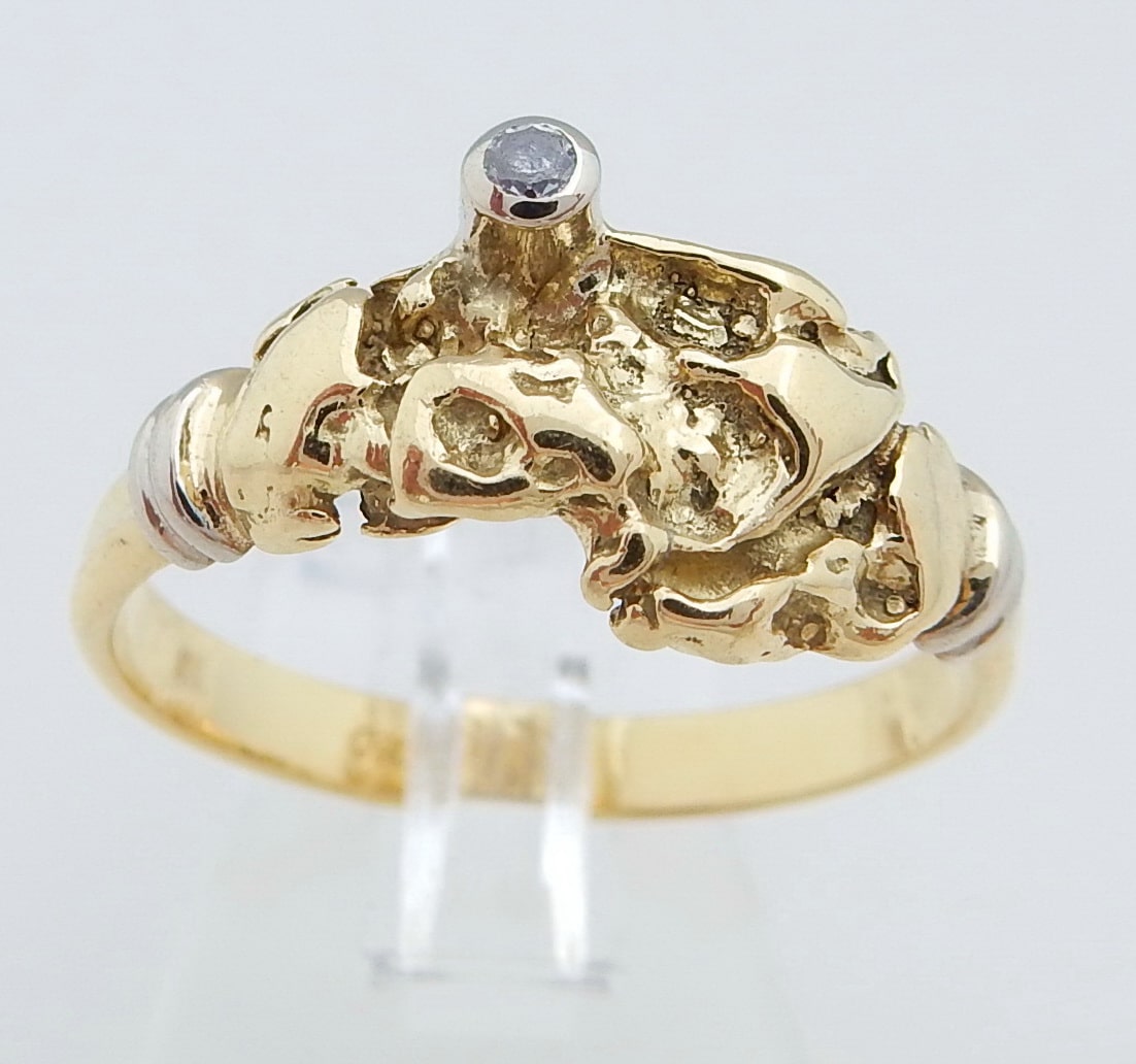Bel terug scheuren magnetron Brede 18 Karaat Gouden Design Ring Damesring witte Saffier - Juwelenwereld