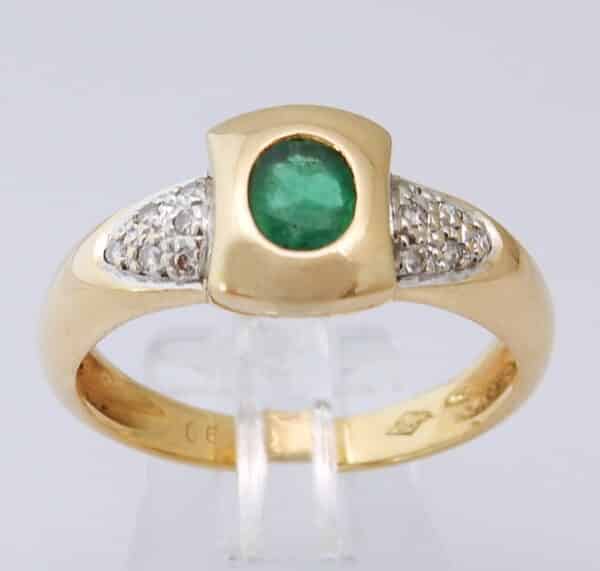 18 karaat Gouden Ring Damesring 12 Diamanten en Smaragd  maat 17.5