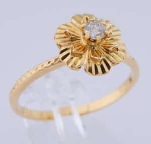 18 karaat Gouden Ring Solitair Damesring 0.15crt Diamant